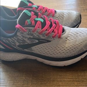 Womens Brooks Ghost 11 Running Shoe W8